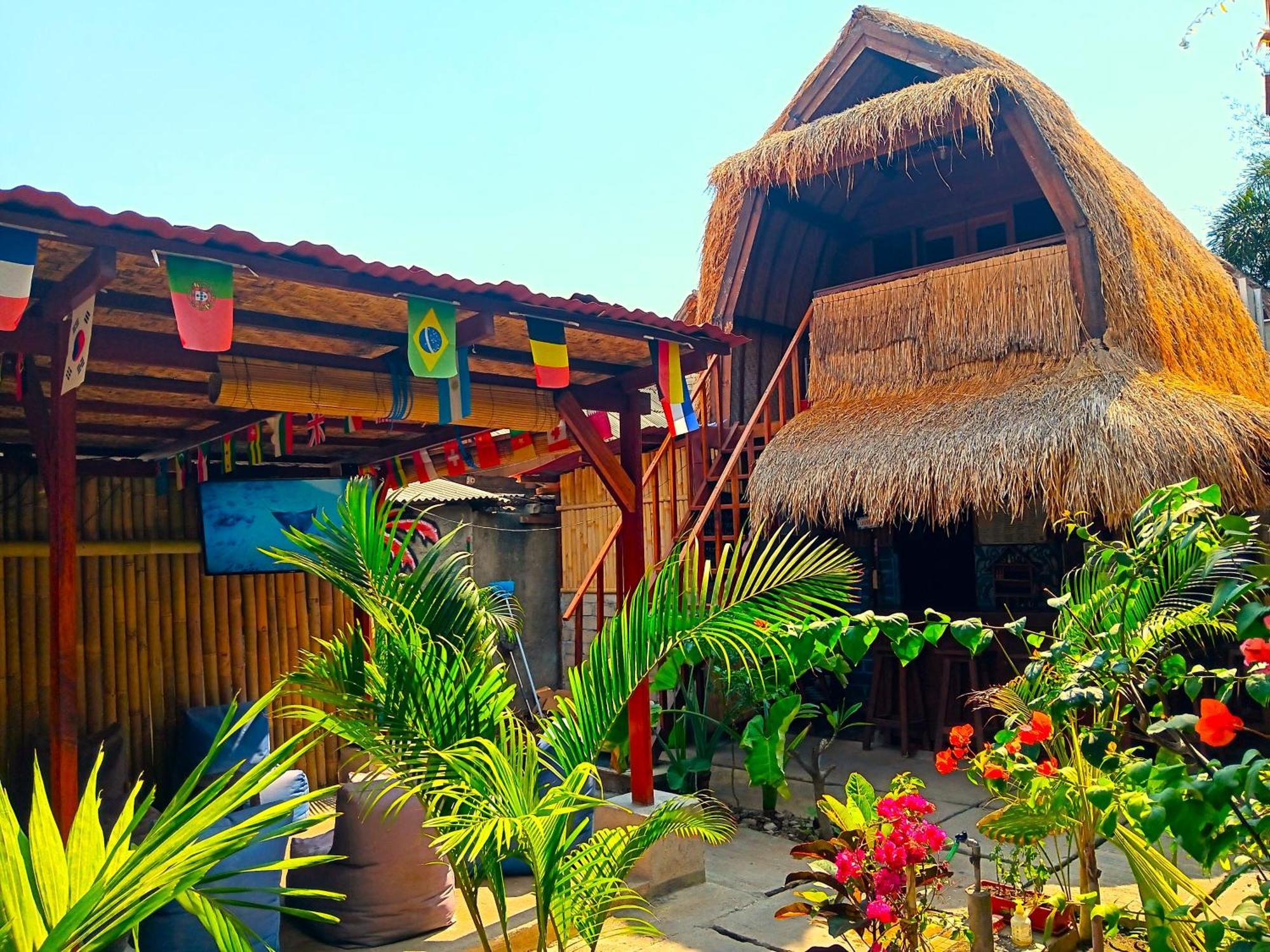 Good Vibes Bungalows Гили Траванган Экстерьер фото